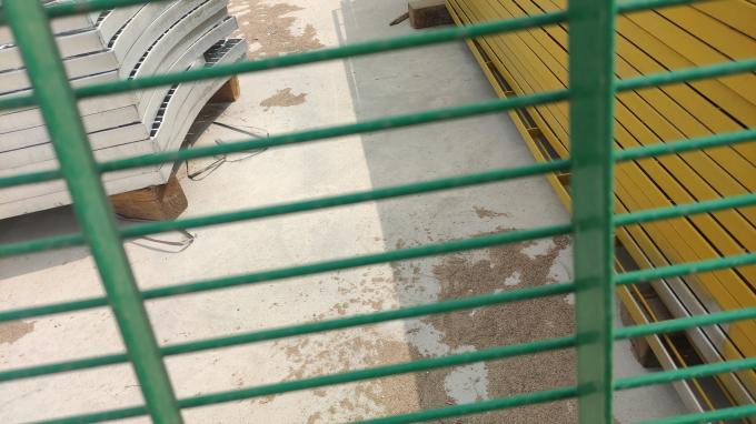 Περίφραξη σπιτιών παπιών καθαρή
